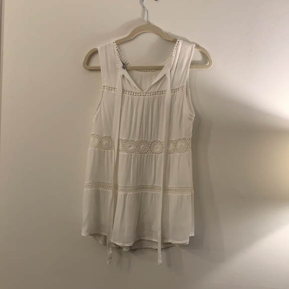 Eyelet Maternity top - Picture 2 of 3